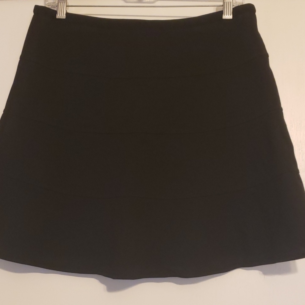 BCBG Maxazria black skirt size M